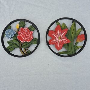 Pair Of Floral VINTAGE Cast Iron Trivets Kitchen Decor Good Condition